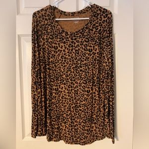 Women’s leopard print T-shirt, long sleeve top